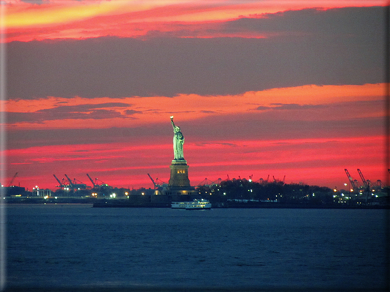 foto New York di notte